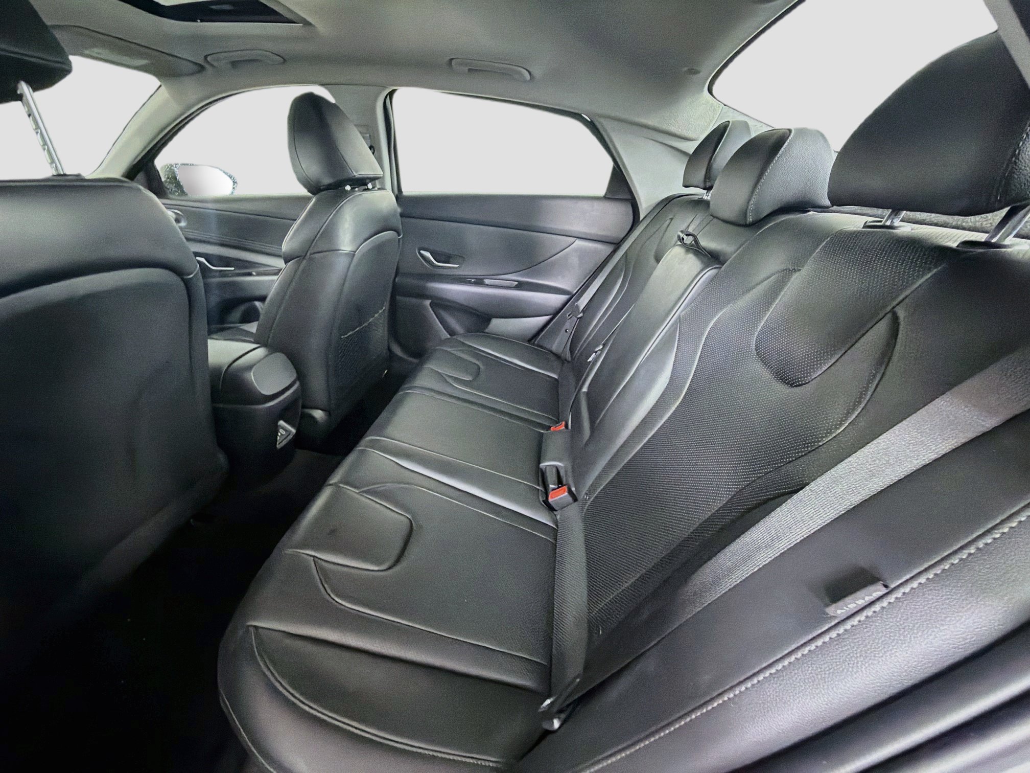 Used 2025 Hyundai Elantra Limited FWD image 27