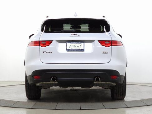 Used 2018 Jaguar F-PACE Prestige image 5