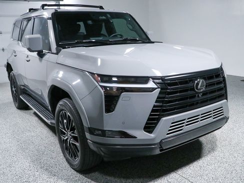 Used 2024 Lexus GX 550 w/ Accessory Package (Z1) AWD/4WD image 5