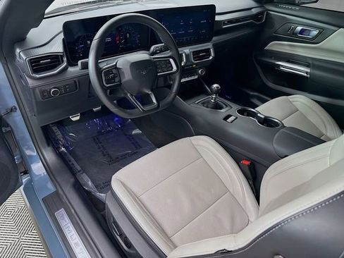 Used 2025 Ford Mustang GT Premium RWD image 21