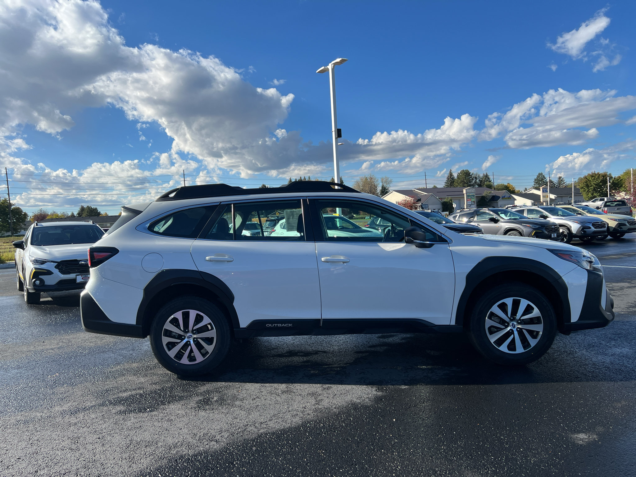 Used 2024 Subaru Outback AWD/4WD image 3