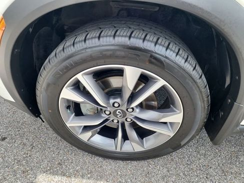 Used 2023 INFINITI QX60 Luxe w/ Vision Package image 28