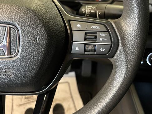 Used 2023 Honda Accord EX image 11