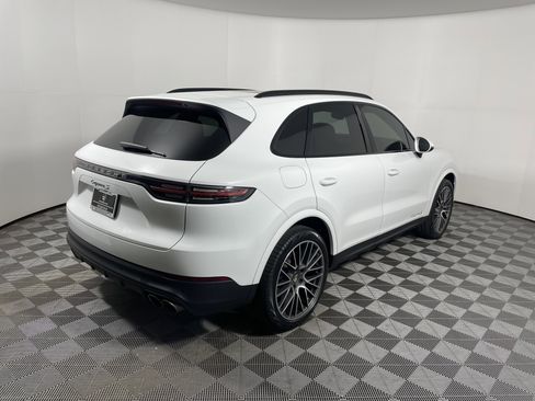 Used 2020 Porsche Cayenne S image 7