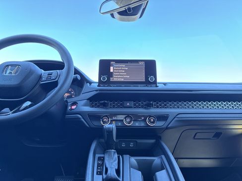 Certified 2025 Honda Accord LX image 28