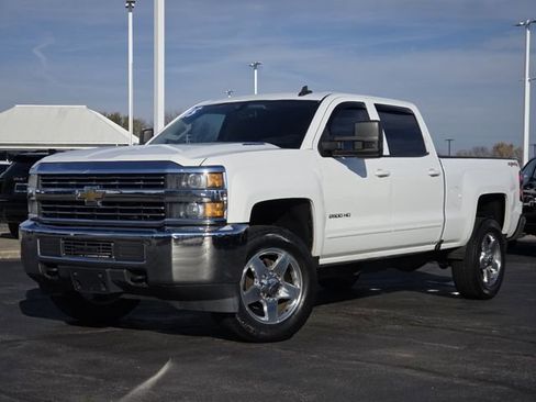 Used 2015 Chevrolet Silverado 2500 LT image 2