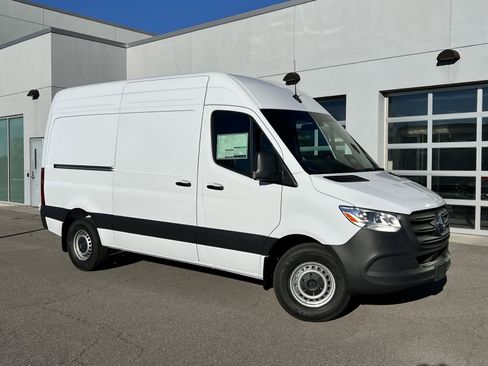 New 2025 Mercedes-Benz Sprinter 2500 image 2