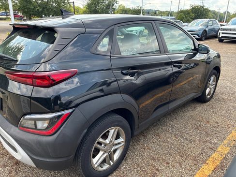 Used 2022 Hyundai Kona SE FWD image 5