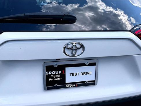 Used 2024 Toyota RAV4 LE FWD image 31