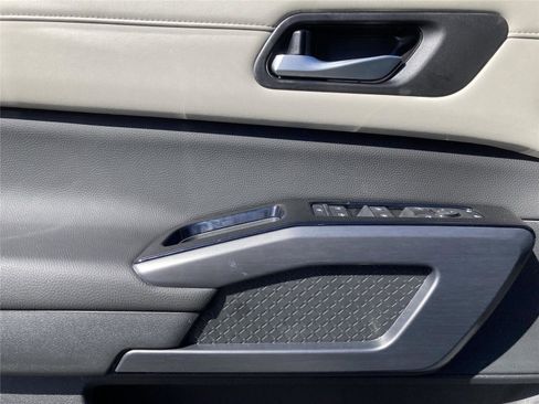 New 2026 Nissan Pathfinder SL image 26