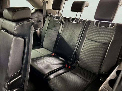 Used 2015 Toyota Highlander Plus AWD/4WD image 19