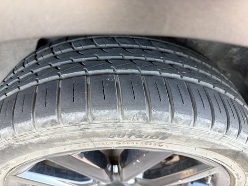 Used 2019 Ford Escape SE FWD image 11