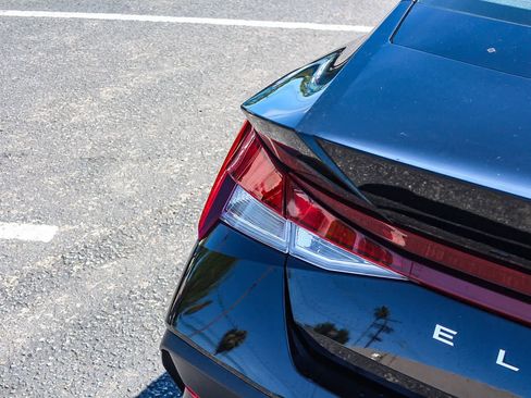 Used 2024 Hyundai Elantra SEL FWD image 8