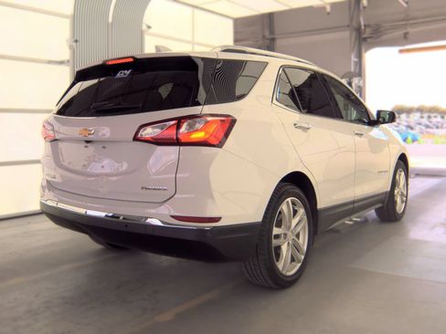 Used 2020 Chevrolet Equinox Premier FWD image 4