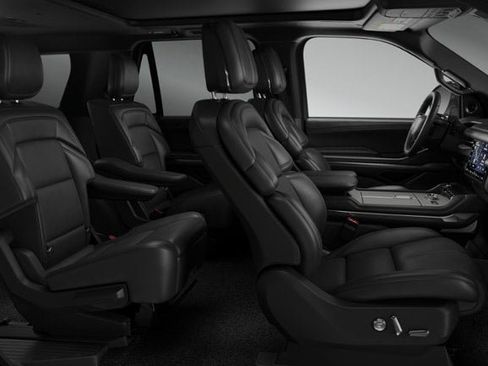 New 2026 Lincoln Navigator Reserve w/ Jet Appearance Package AWD/4WD image 28