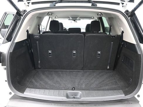 Used 2025 Nissan Pathfinder SV image 30