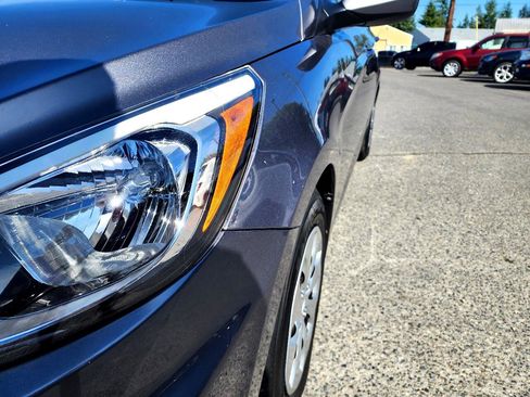 Used 2015 Hyundai Accent GLS image 31