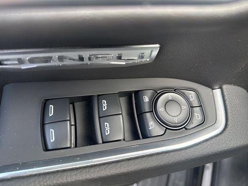 Used 2024 GMC Sierra 1500 Denali image 14