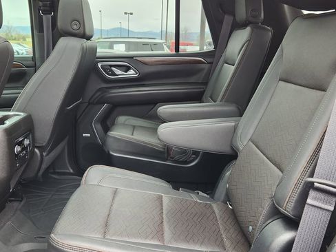 Used 2021 Chevrolet Tahoe High Country w/ Premium Package image 10