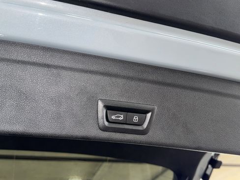 Certified 2025 BMW X6 xDrive40i image 14