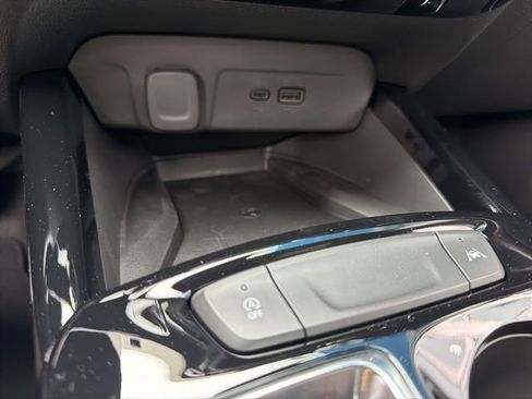 New 2026 Chevrolet Trax RS w/ Sunroof Package FWD image 28