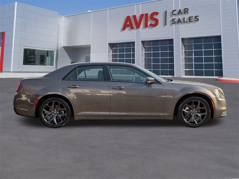 Used 2023 Chrysler 300 S image 5