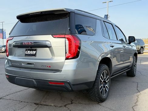 Used 2023 GMC Yukon AT4 w/ Technology Package AWD/4WD image 8