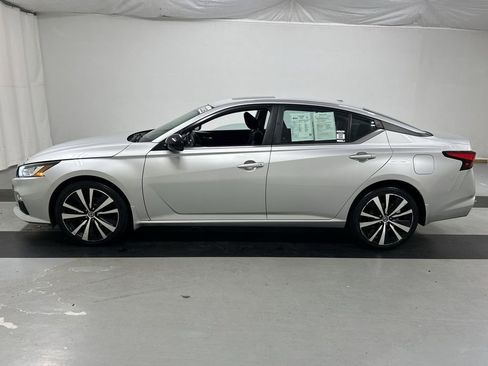 Used 2019 Nissan Altima 2.5 SR w/ SR Premium Package image 6