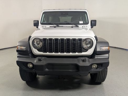 Used 2025 Jeep Wrangler Unlimited Sport AWD/4WD image 2