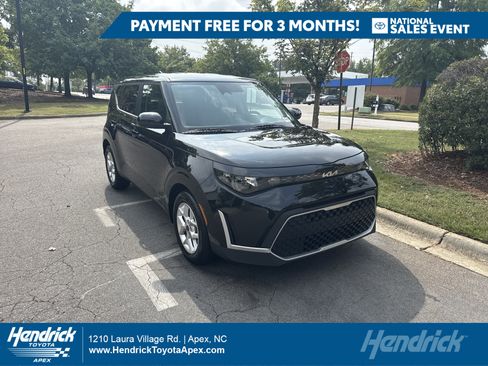 Used 2025 Kia Soul LX w/ LX Technology Package FWD image 1