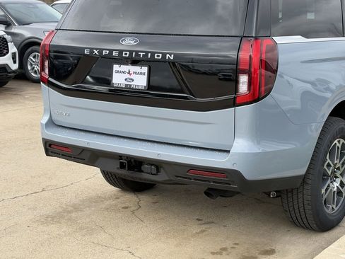New 2026 Ford Expedition Active image 43