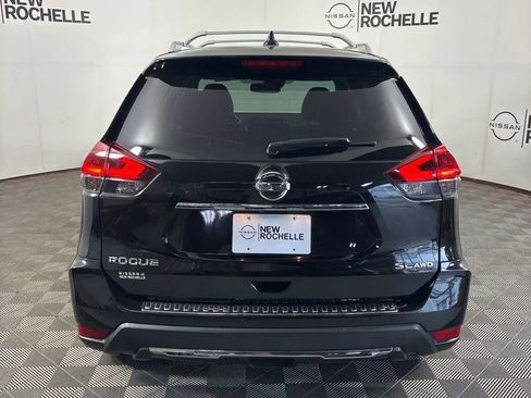 Used 2018 Nissan Rogue SL w/ Premium Package AWD/4WD image 6