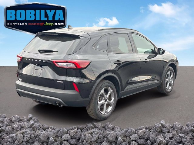 Used 2025 Ford Escape ST-Line AWD/4WD image 3