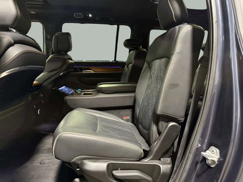Used 2024 Jeep Grand Wagoneer L Series III image 28