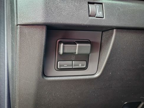 New 2026 GMC Canyon Elevation w/ Convenience Package image 14