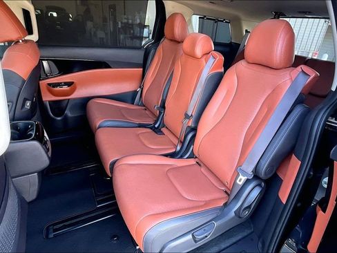 Used 2024 Kia Carnival SX Prestige FWD image 25