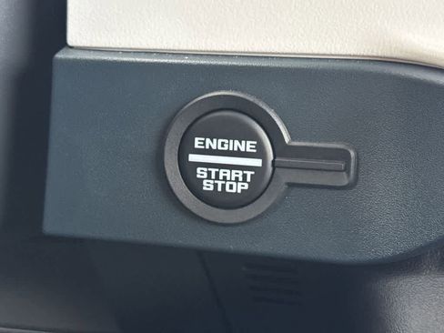 Used 2025 Ford Bronco Heritage Edition AWD/4WD image 17