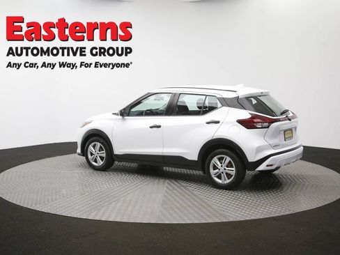 Used 2022 Nissan Kicks S FWD image 61