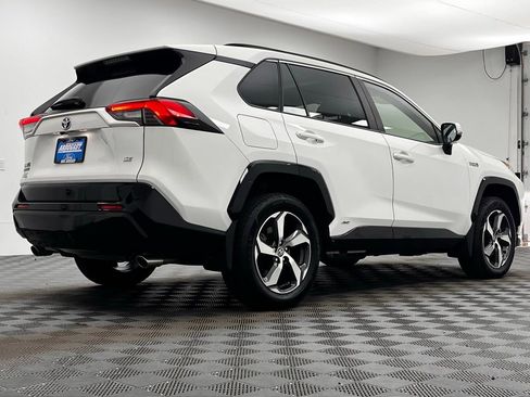 Used 2023 Toyota RAV4 SE w/ Weather & Moonroof Package image 9