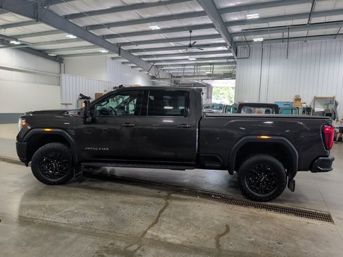 Used 2021 GMC Sierra 3500 AT4 w/ AT4 Premium Plus Package AWD/4WD image 5