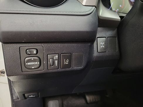 Used 2018 Toyota RAV4 LE w/ All Weather Liner Package AWD/4WD image 25