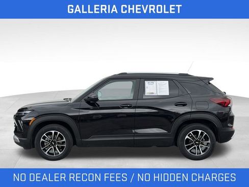Used 2025 Chevrolet TrailBlazer LT image 4