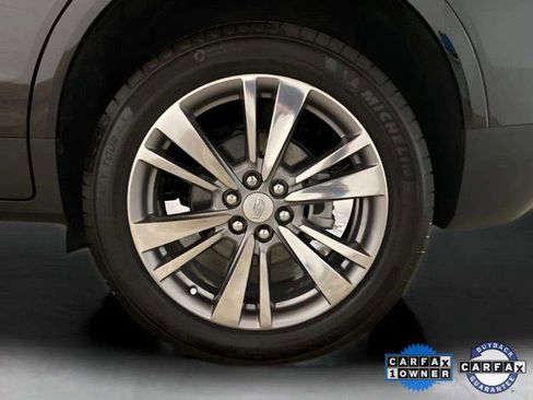 Used 2025 Cadillac XT5 Premium Luxury image 29