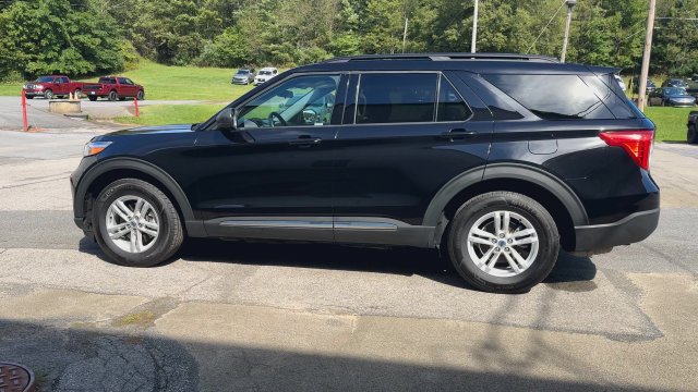 Used 2022 Ford Explorer XLT w/ Class IV Trailer Tow Package AWD/4WD image 11