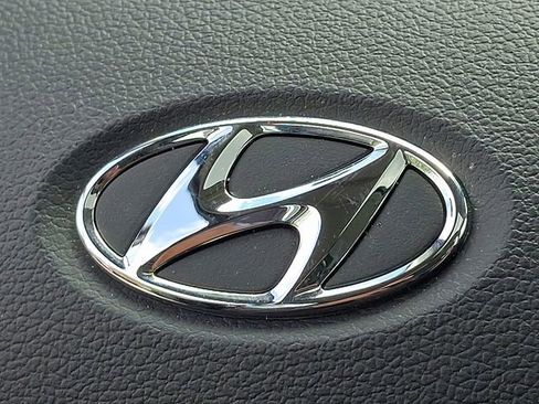 Used 2026 Hyundai Venue SEL FWD image 30