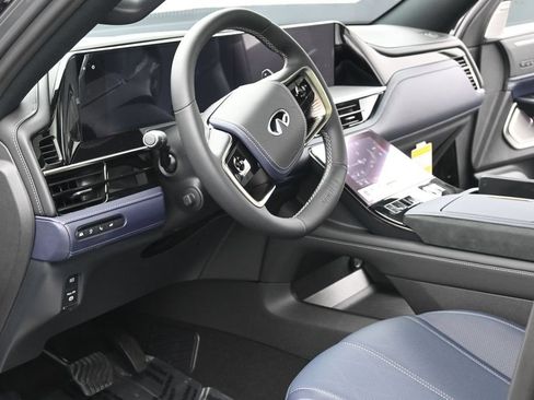 New 2027 INFINITI QX80 Sensory AWD/4WD image 7