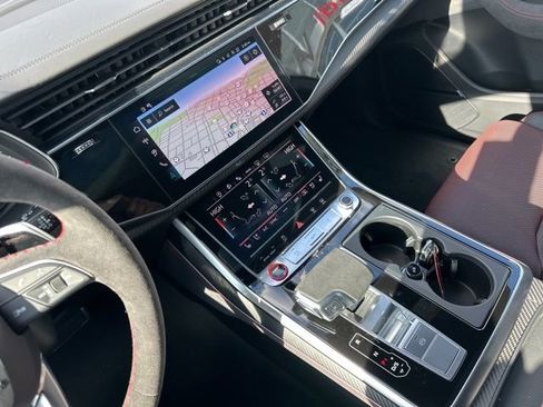 New 2025 Audi RS Q8 performance image 39