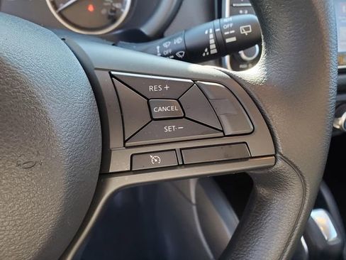 Certified 2025 Nissan Kicks Play S image 19