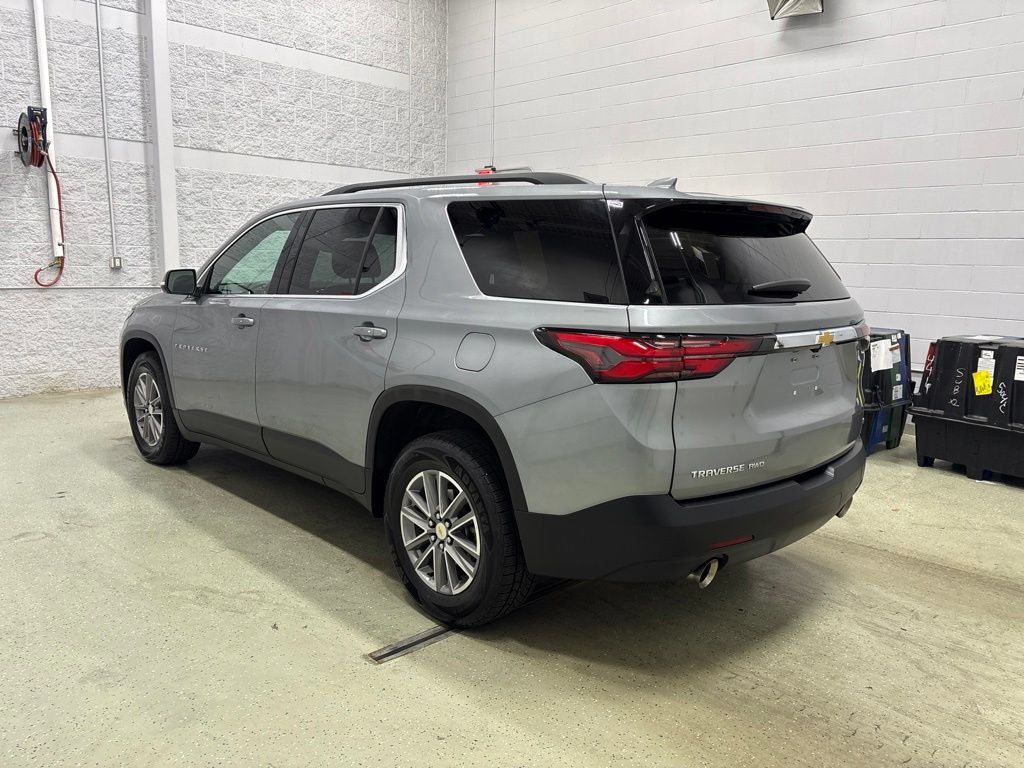 Used 2023 Chevrolet Traverse LT AWD/4WD image 6