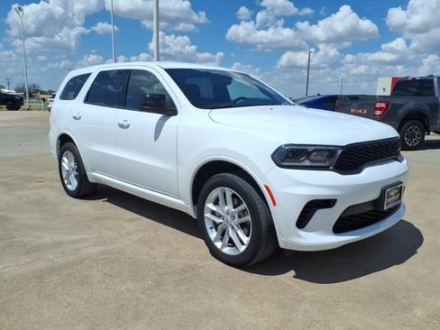 Used 2025 Dodge Durango GT AWD/4WD image 3